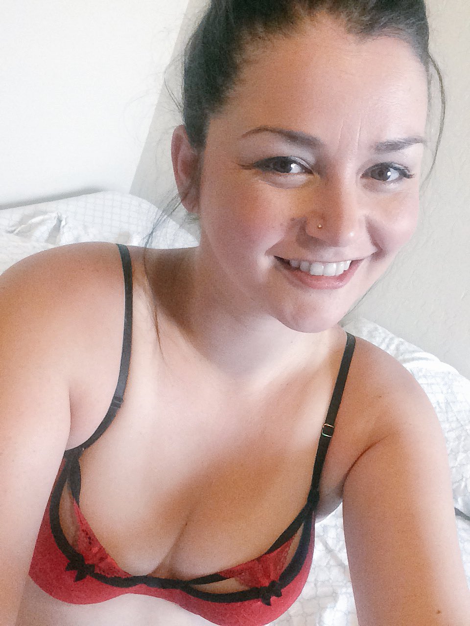 Allie haze on X: 👋🏻 heyyyyy lol. Silly farmers tan from yard work  t.coEw6swsWKdK  X