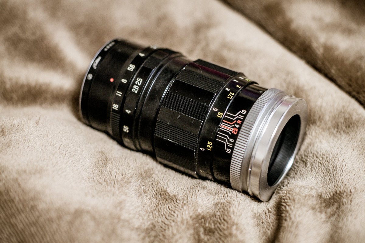 z34_xj's tweet photo. 新たな仲間

KOMURA 105mm f2.5

さてどう使ってこうかな？ https://t.co/owsWNCjWbE