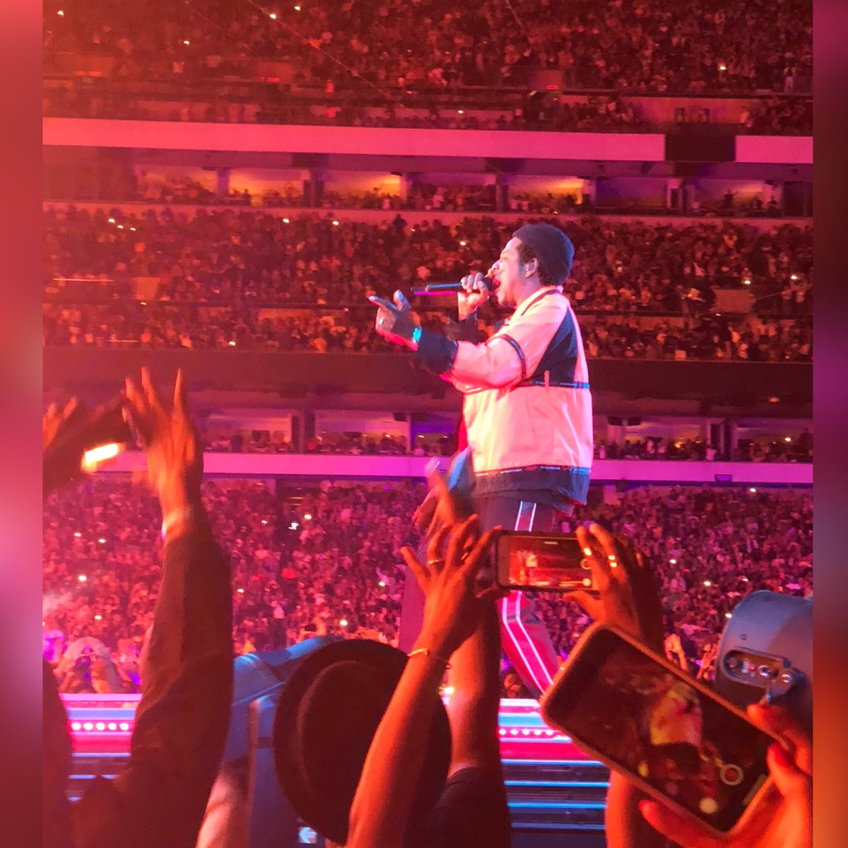 Last night was unreal #OTR2