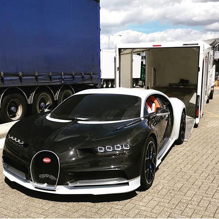 AutosBoost's tweet photo. Thoughts on this Bugatti Chiron?🤔
#Lovecars #Amazingcars #Car #Vehicle #Supercars #Sportcars #Carpeople #Automotive #Autos. https://t.co/r3QSJ3wgDr