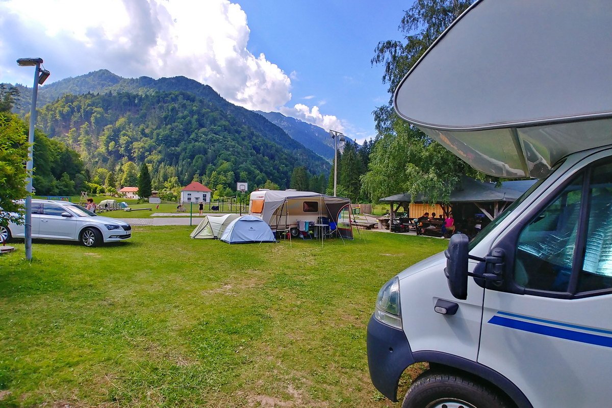 Avtokampi's tweet photo. Kamp #Podljubelj je odlično izhodišče za družinske pohodniške izlete npr. #Prevala in #Kofce - https://t.co/tUr3WngHZ2
@visit_trzic @SloveniaInfo #ifeelsLOVEnia #izlet @planinskazveza https://t.co/2anCWrNShq