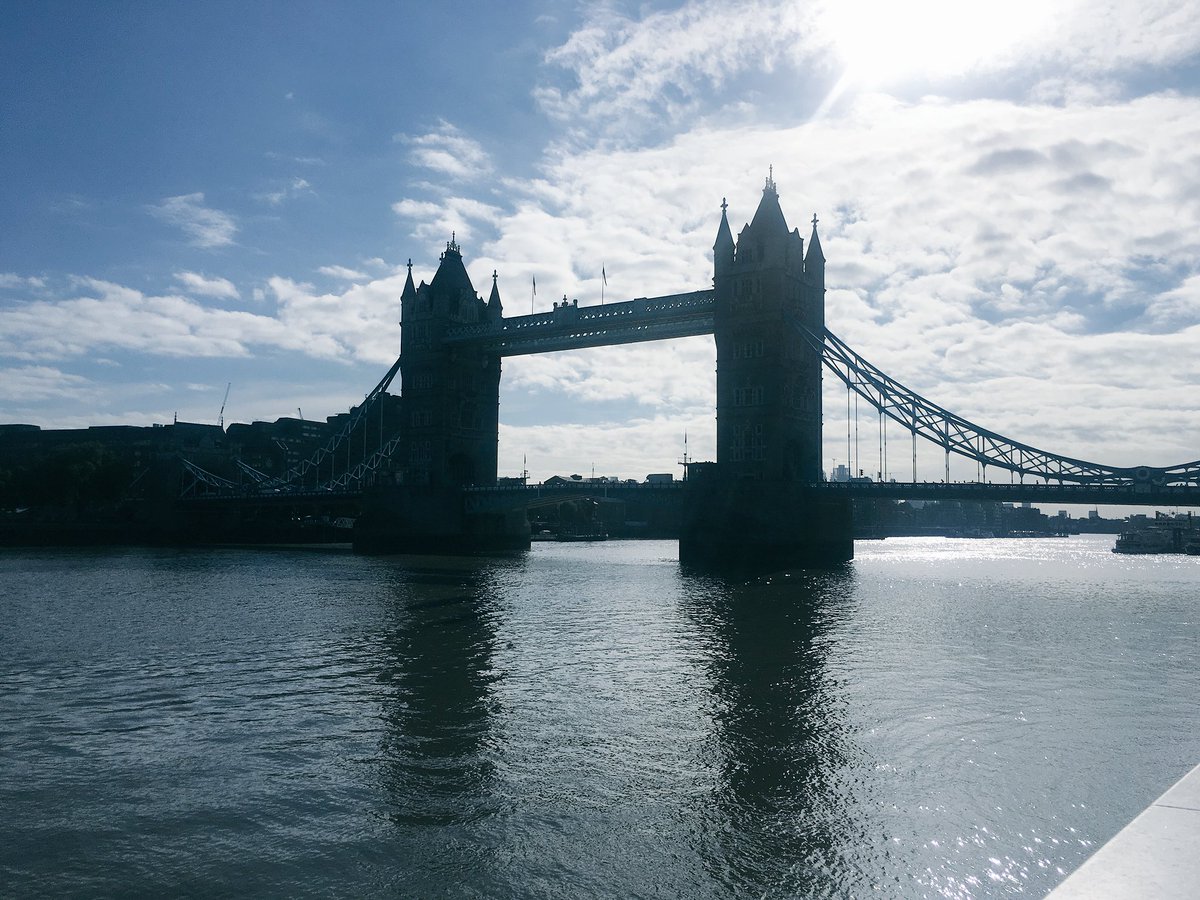 SafiaBarikzai's tweet photo. Arrived a little ahead of our meeting &amp; soaking up the views 

#London #CityHall #TowerBridge #LoveLondon https://t.co/6qGBM7m7uA