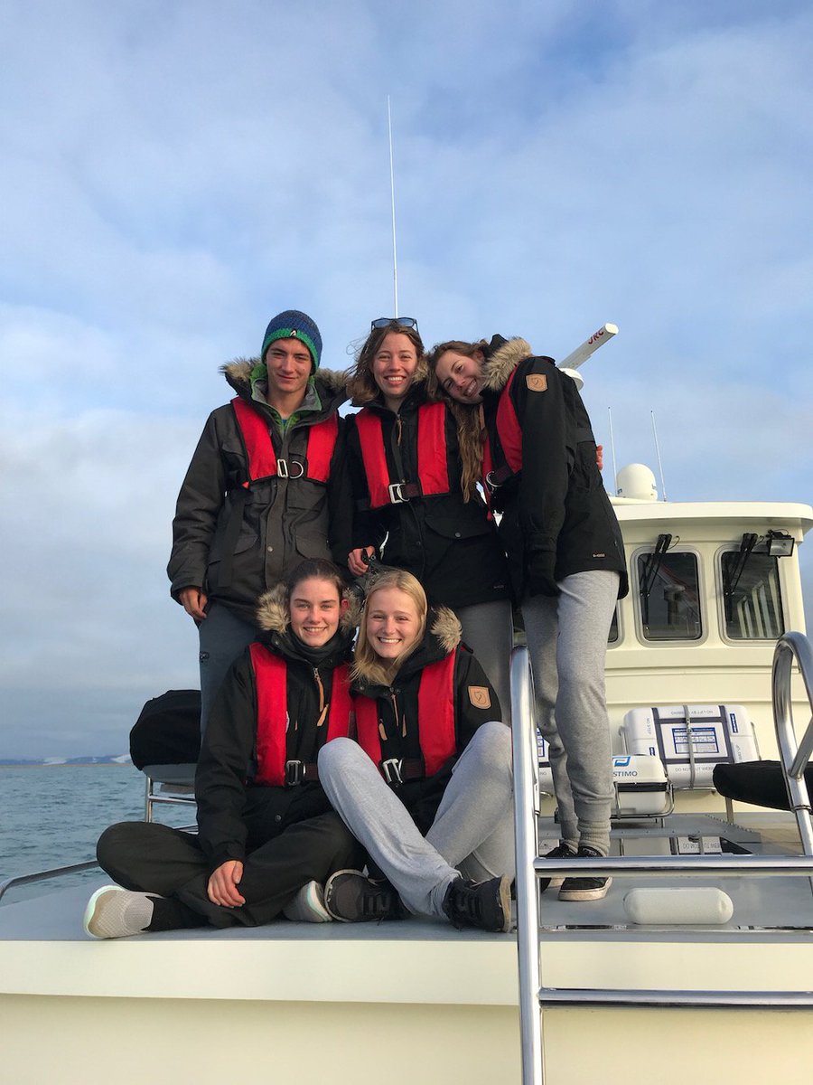 SwissArcticProj's tweet photo. Das @swissarcticproject im 10vor10
Heute Abend zeigt das @srf den dritten Bericht in der fünfteiligen Beitragsreihe über das @swissarcticproject.
#togetherwecanmakeadifference #gemeinsamfürdieumwelt #letskeepourplanetcool #swissarcticporject https://t.co/lpLhtVV2Wh