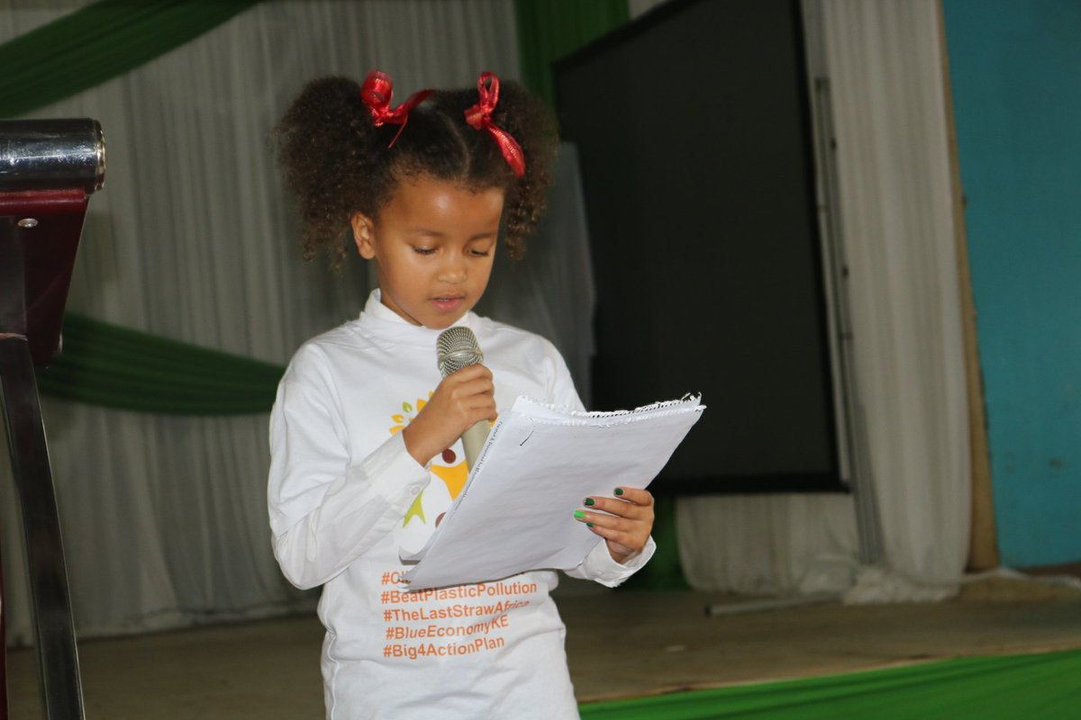 SonoiyaLawrence's tweet photo. 8 year old @EllyanneCGithae making a speech during the Kenya  Climate Change Art and Essay Competition launch at Kilimani Primary School, Nairobi . @CCArtCompe @CWN_ORG @Environment_Ke @UNDPKenya @UNICEFKenya @JudiWakhungu #ClimateChangeArt https://t.co/vF0as1BkDt