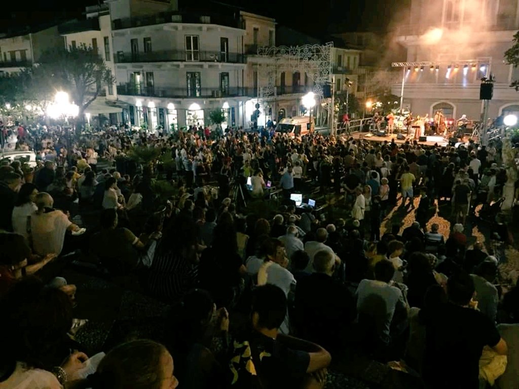 aZafferana's tweet photo. Grandissimo successo a #Zafferana Etnea per #TarantaFest la festa della #Taranta (le foto sono di Giovanni Di Prima) https://t.co/mRRegzg7jW