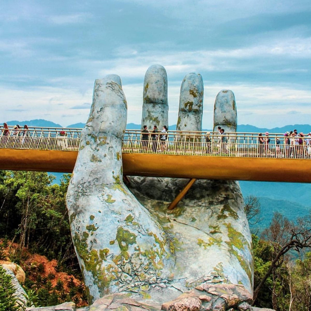 TheAsiatrip's tweet photo. 🇻🇳 BA NA HILLS 🇻🇳 Let's have fun in Vietnam. Explore Danang with https://t.co/nT2PvwpAWb #experienceyourasia #travel #instatravel #banahills #amazing #wonder #worldtraveler #globetrotter #wonderlust #vietnam #danang 📷 https://t.co/ANTTgF9yXU (On Instagram) https://t.co/rRuQl2fQLk