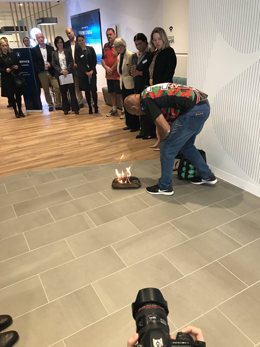 KrugerSue's tweet photo. Great morning celebrating ANZ Toowoomba digital branch opening @karinasmith001 @barnard_marcus @BrettBurness1 @RixJennifer https://t.co/mgyFUTCn0L
