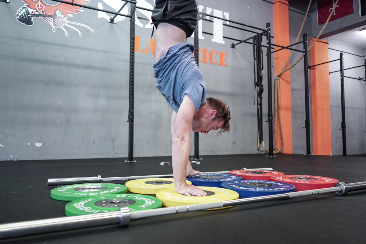 KingsBox_'s tweet image. Did you say handstand walk?

#KingsBox #Athlete #Equipment