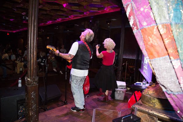YMTheBevHillsPR's tweet photo. #Inspiring moment captured by #CoverImages of #The Swansons @SwansonsJoe & @SwansonsAngie giving their #audience a #dedicated and #passionate #musical #liveperformance at the #HouseOfBluesFoundationRoom in #Anaheim on 7/28/18
CoverImages gallery https://t.co/AmJniwG0Qe
#YMPR https://t.co/aTlXwbdBZh