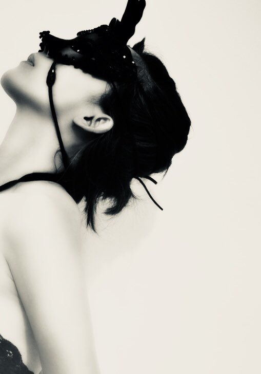 R E A D Y  O R  N O T
#pleasuredome #touchme #sex #fetish