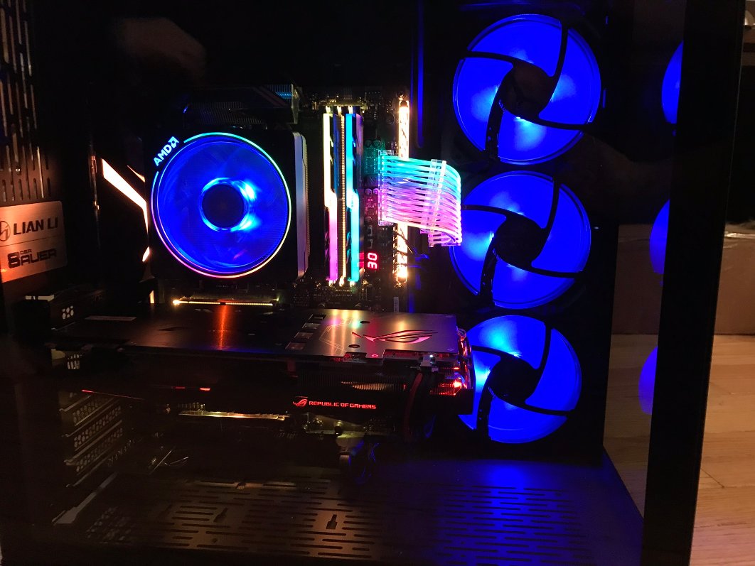 The new Ryzen system looks great in its final Lian-Li home! Games and PS/AE are running like a dream, just need to pull the glass off to add 2 more sticks of RAM and straighten that 24-pin separator.