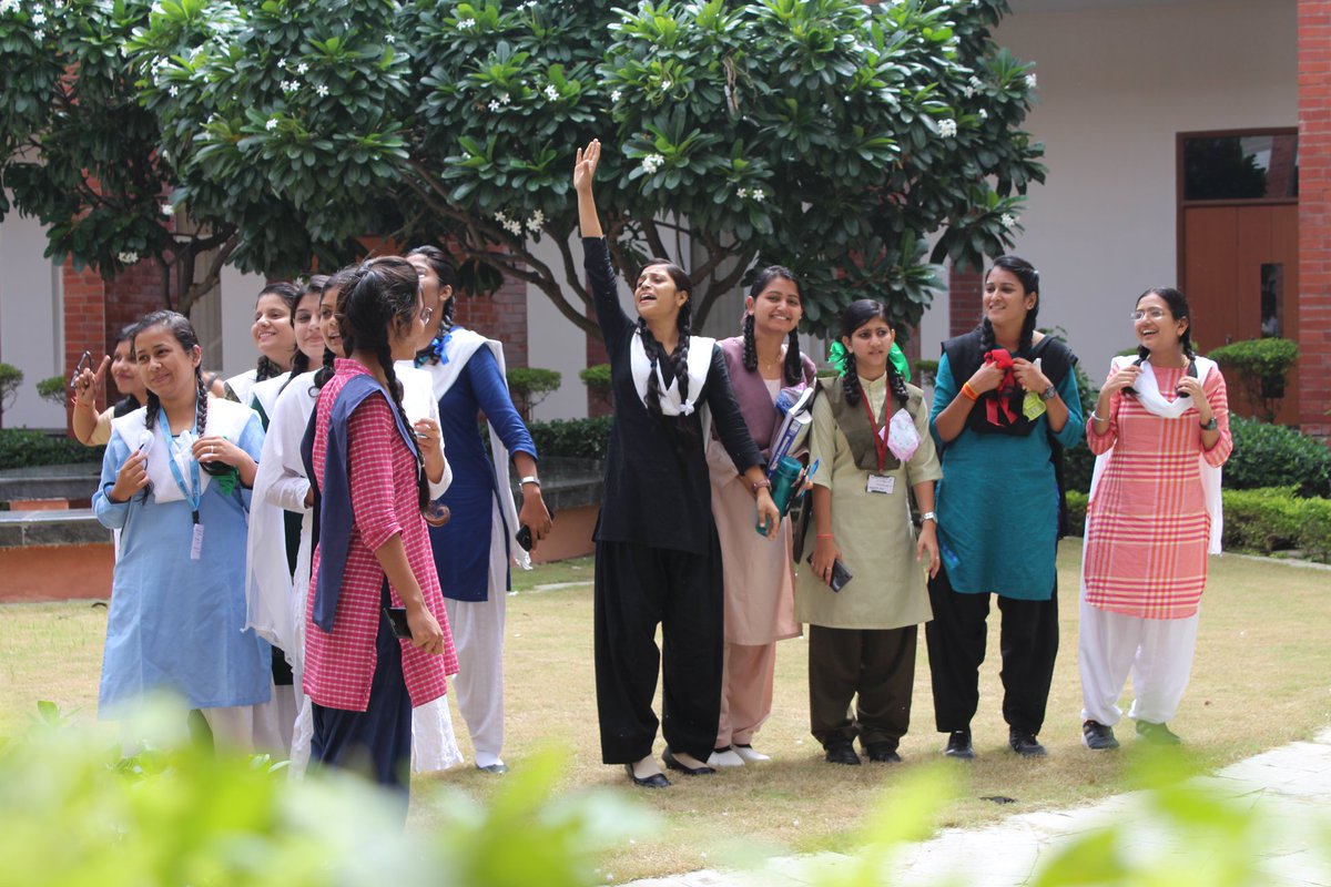 Jaipuria_Inst's tweet photo. #Day1 #FreshersWeek #BacchaDay #RelivingChildhood #BackToSchool #MRCIndore #JaipuriaIndore #JaipuriaInstituteofManagement #BEaJaipurian #WEareJaipurians https://t.co/MGxR9GfsJv