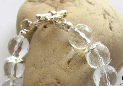 Clear Infinity Bracelet, Womens Jewellery, Gifts for Her, Semi-Precious Gemstones, Genuine Gems, Handmade, Beaded Jewelry, Unique, Crystals tuppu.net/60001256 #CustomJewellery #GiftForGirlfriends