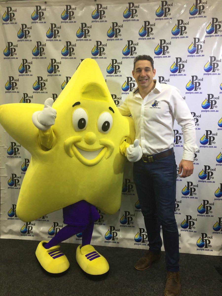 The two star's of Day One of the Expo. Massive thanks to <a href="/PoolProAu/">Pool Pro Products</a> and <a href="/billyslater/">Billy Slater</a> for donating already over $2.5k to the <a href="/Starlight_star/">Starlight Australia</a>. Expo opens again at 10am tomorrow