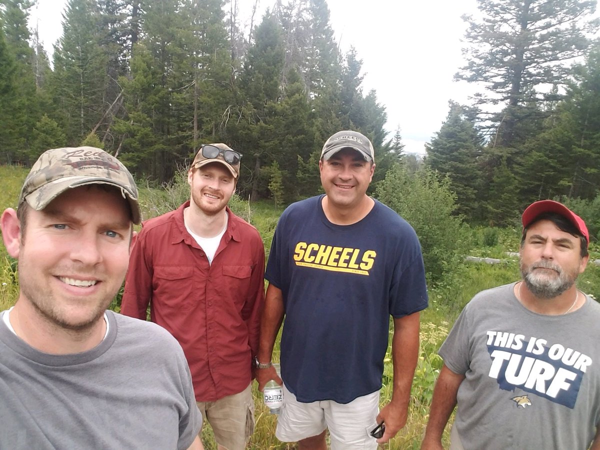 MarkGoyette's tweet photo. We did an evening hike in honor of @JordanViegut’s birthday tonight on Helena! Enjoying the heck out of #SAMAI18! Great PD with GREAT people #GlendivePublicSchools https://t.co/tlDh1rY4dn