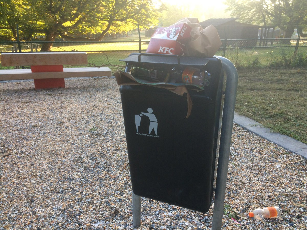 Meer bankjes + meer prullenbakken + meer mensen = vaker legen
@HdorpCentraal 
<a href="/haarlemmermeer/">Haarlemmermeer</a> 
Komen jullie weer eens langs?
# kinderboerderij