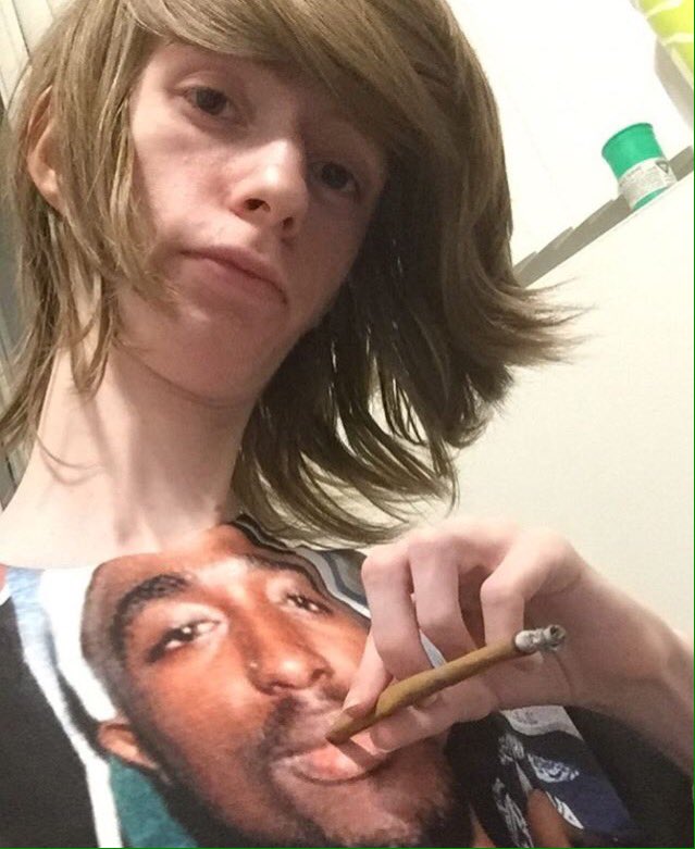 Smoking with The one and only one Tupac! 