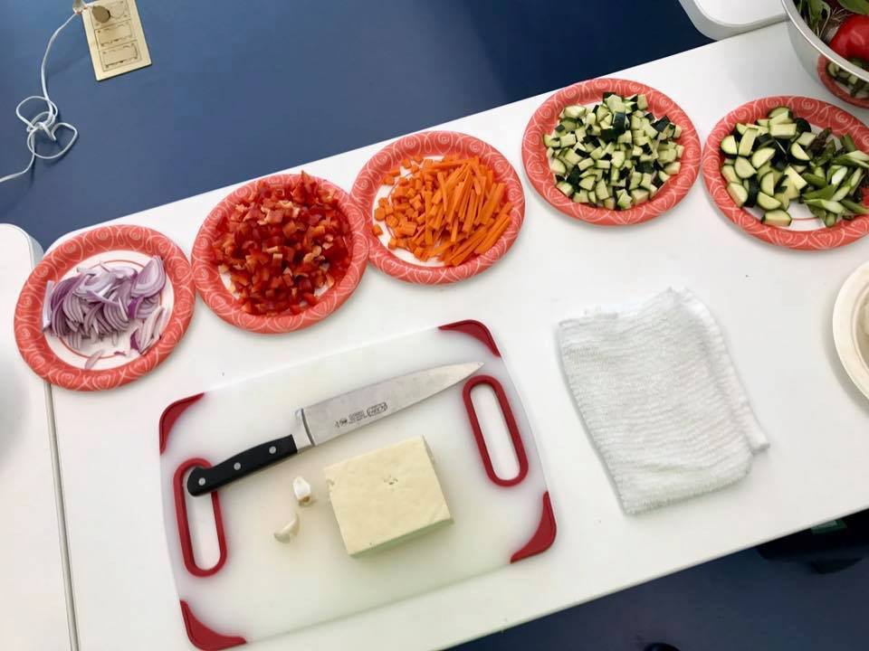 spiceboxtravels's tweet image. It&apos;s 8/1 and that means #BacktoSchool is around the corner! Don&apos;t worry, we&apos;ve got dinner covered! Join us in the #ThriveKitchen @KPSanFrancisco on 8/15 for Back to School Lunch+Easy Weeknight Cooking.  Only a few spots left, so register today! SFHealthEd@kp.org or 415-833-3450