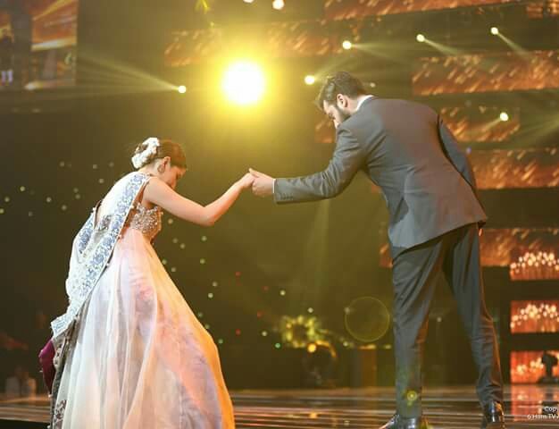 Ayesha_ZaYain's tweet photo. Shot 😍
Fawad-Mahira https://t.co/rLKPlC6l0d