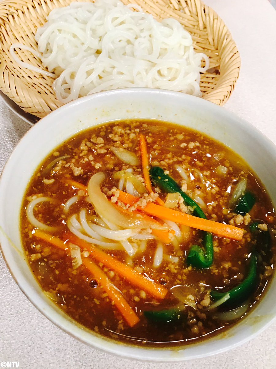 3分クッキング 日本テレビ公式 No Twitter 今日は カレーつけめん をご紹介しました 夏はやっぱり冷たいひやむぎ 温かいカレー汁につけて ツルンと 肉はひき肉を使い 野菜は細切りにすることで 火の前に立つ時間を短縮 詳しくは T Co 3分クッキング 日本テレビ公式 No Twitter 今日は カレーつけめん をご紹介しました 夏はやっぱり冷たいひやむぎ 温かいカレー汁につけて ツルンと 肉はひき肉を使い 野菜は細切りにすることで 火の前に立つ時間を短縮 詳しくは T Co