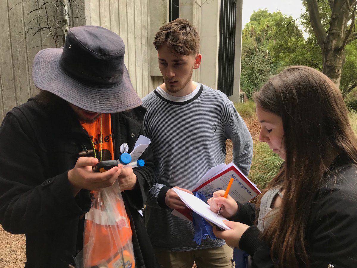 pbpelser's tweet photo. University of Canterbury BIOL215 Origins and Classification of Life course in full swing! Collecting soil samples and #Coprosma specimens for #taxonomy and #phylogenetics @UCNZscience @UCNZbiology https://t.co/kZyRFt16Mm