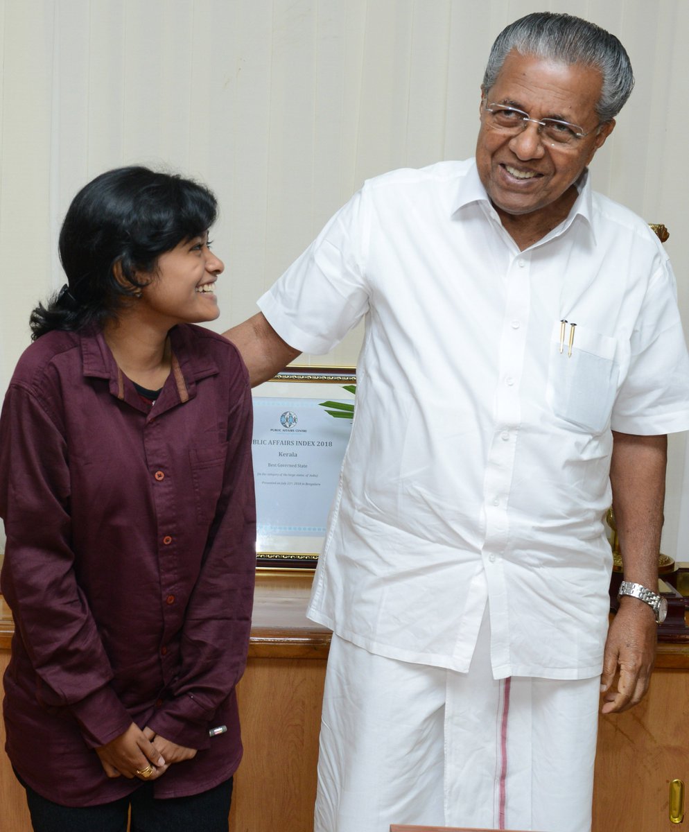 CMOKerala's tweet image. Hanan Hamid, the student who had recently faced the brunt of social media abuse, met CM Pinarayi Vijayan at his office. CM offered the support of the Government to this young real life hero.