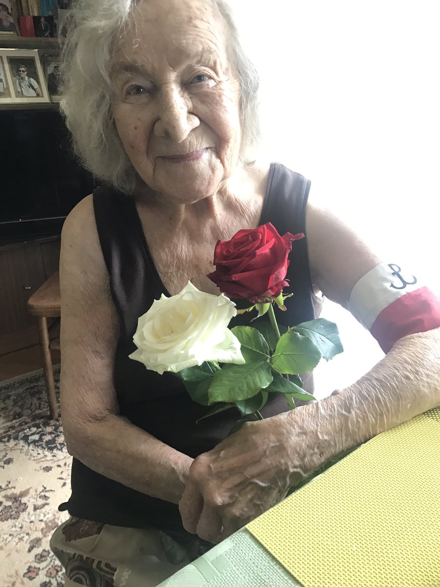 Moja 92 letnia babcia. Pamięta to wszystko co miało miejsce 74 lata temu 🇵🇱 #Powstanie1944