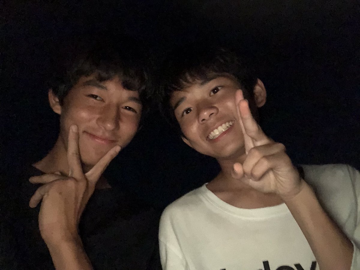 男バスでプールからの花火
めっちゃ楽しかった〜
久しぶりに集まれたし最高ーー！
やっぱり男バス最高や！！！
かず奢りあざす♡