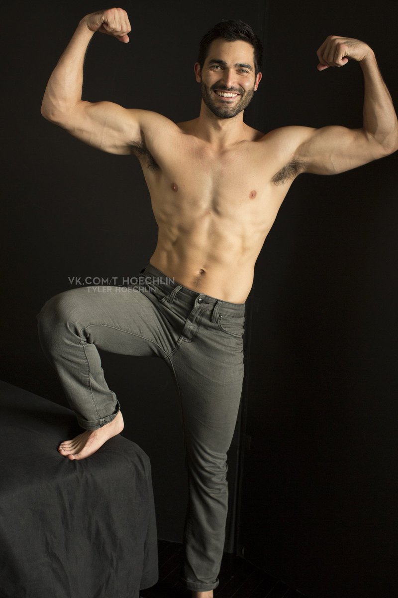 JaneErikaBrady's tweet photo. Goodnight twitterverse sweet dreams
😴🌙🐺
#TylerHoechlin #sorryfortheblatantobjectification #thispicthough https://t.co/coPLDjMG1r