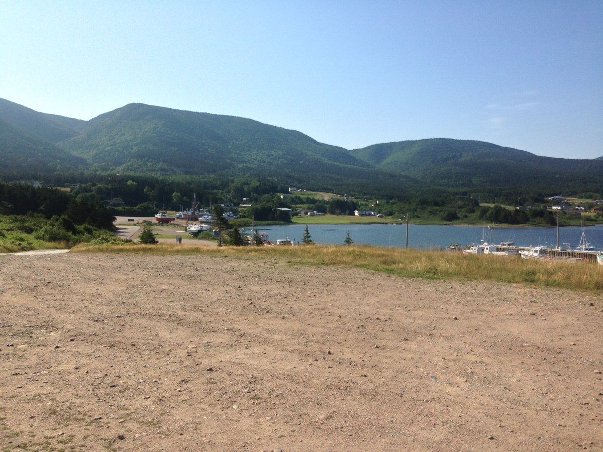 View from the <a href="/oshanwhalewatch/">Oshan Whale Watch</a> shop