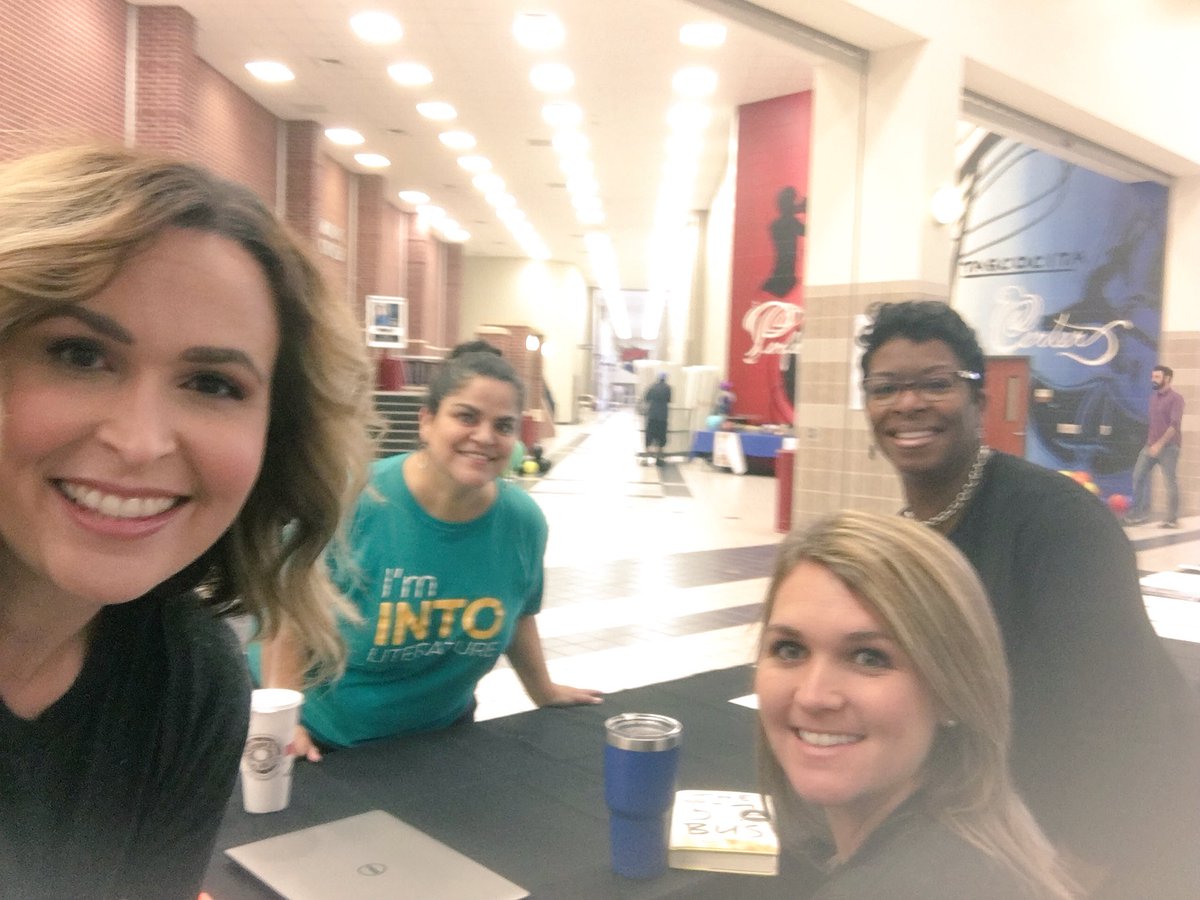 MrsWidmier_KMS's tweet image. We are gearing up for our third week of YouChoose Reader’s and Writer’s Workshop! Can’t wait to see everyone today! #HumbleISDPOP @ELARHumble @HISDELAR