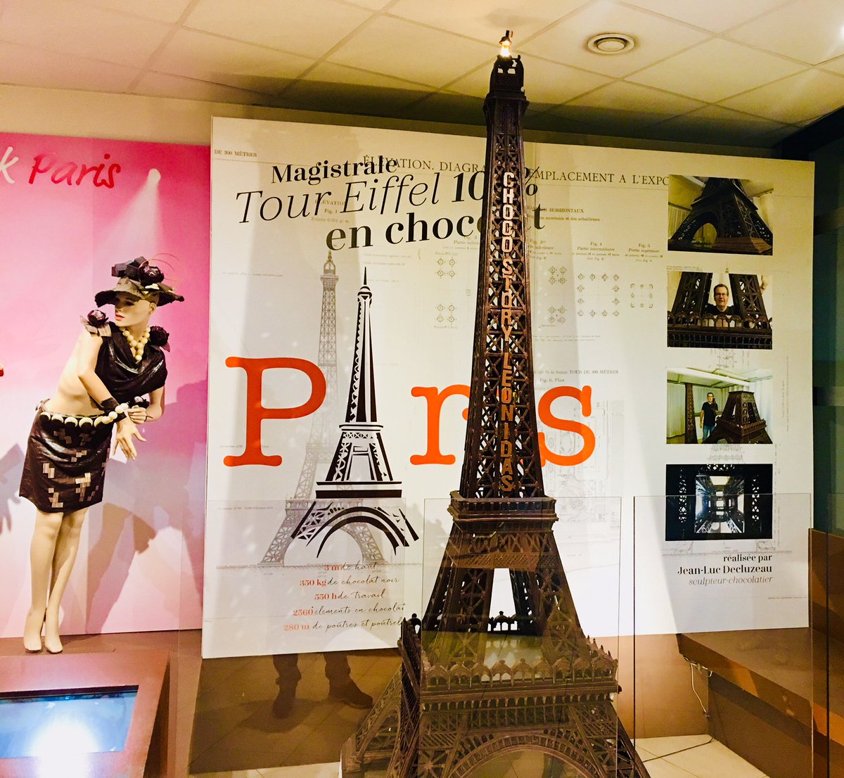 CadilhacX's tweet image. Immersion au pays du chocolat avec le #muséegourmandduchocolat
@ChocoStory ! itinérance  sur la piste du cacao, entre
démonstration et dégustation..  Une pépite à découvrir ! @VisitParisIdf @ouisncf_news #teamdesti