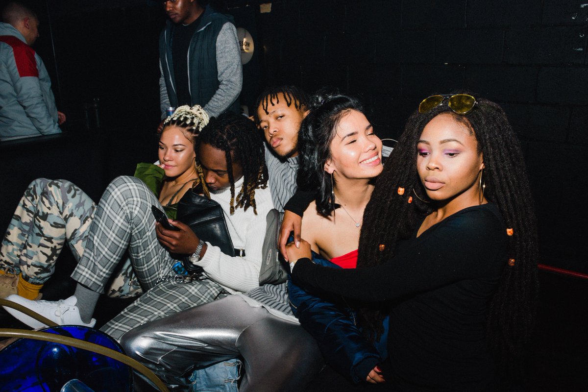 shrugatwork's tweet photo. FRIENDS+
📷: @1boywanda_ https://t.co/pJfdA1KijA