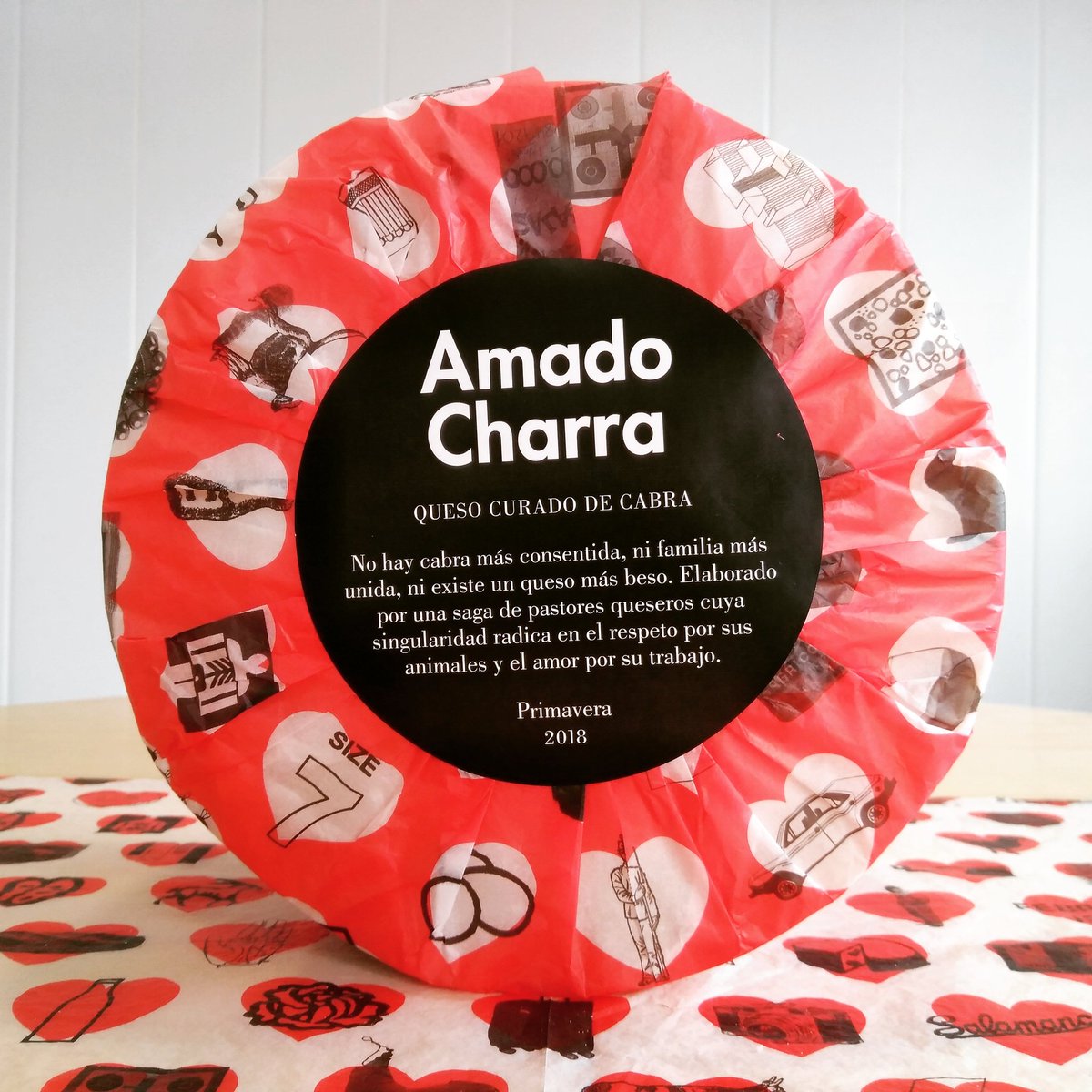 AmadoCharra's tweet photo. Nuestro queso de cabra feliz más familiar (formato 3kg). Este verano, disfruta con tu familia y amigos de un queso diferente (pasta prensada semicocida), elaborado con mucho amor y respeto https://t.co/3QuPOla2aa https://t.co/wp8n2xvxUY