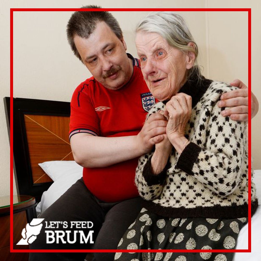 We’ve been overwhelmed by the support for Darius and Irena. We’be got a couple of housing leads and there are donations coming in to help them so we’ve set up this link for anyone who wants to donate: gofundme.com/raising-money-…
Thank you everyone!❤️