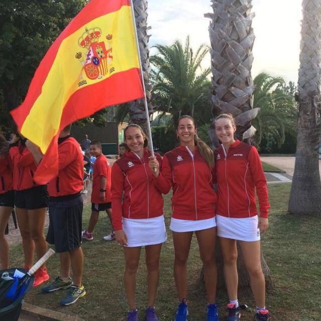 SUMMER CUP 🎾🇪🇸 sub18-Maglie Italia <a href="/spaintenis/">Tenis spain Apuestas</a> <a href="/intenis/">Industria del Tenis</a> @myd_csd <a href="/fedteniscv/">Federación de Tenis de la Comunidad Valenciana</a> <a href="/tenisfemenino2/">tenisfemenino</a>  ,Paula ,Gabriela y Rosa 💪👏