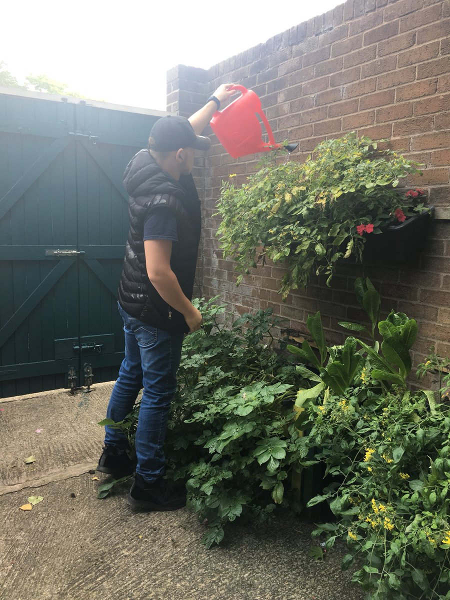 Starting the day off again with helping out at our base - Will #makeadifference #littlehulton