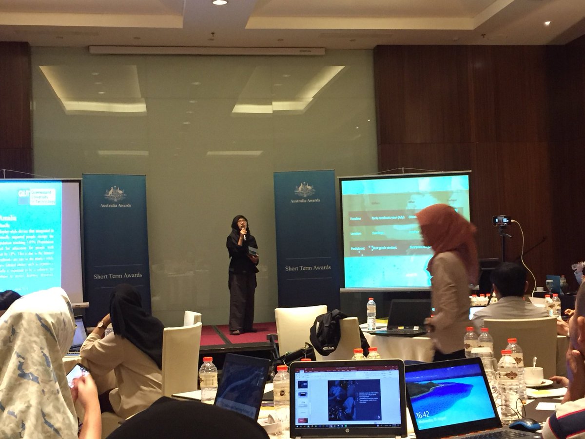 VChristaldi's tweet photo. Nida Amalia, the youngest participant, presenting #Edubraile, a braile device for visually impaired people, integrated to Android apps. @AustraliaAwards #TechScaleUpID https://t.co/L4K9KYsDrz