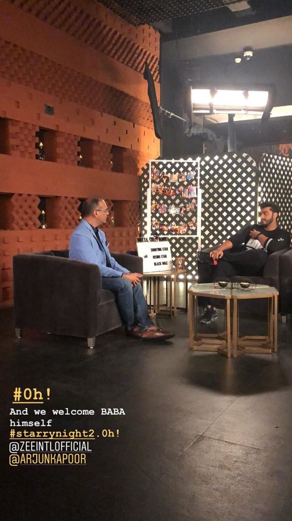 Team_Arjun's tweet photo. [NEW PICS] @arjunk26 and @anshulakapoor for @KomalNahta’s chat show #starrynight2  😍😍. 

first time together on Tv 😍😀 #zeeinternational https://t.co/vfHMfOh3Pa