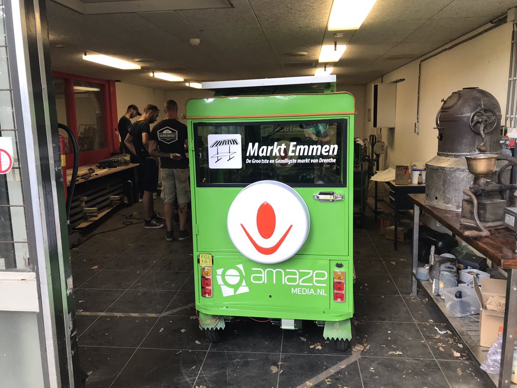 ‘plakkerig weer’ Daar maken we gebruik van! #tuktuk #Emmen <a href="/MarktEmmen/">Markt Emmen</a> <a href="/Toolboxemmen/">Toolbox</a>