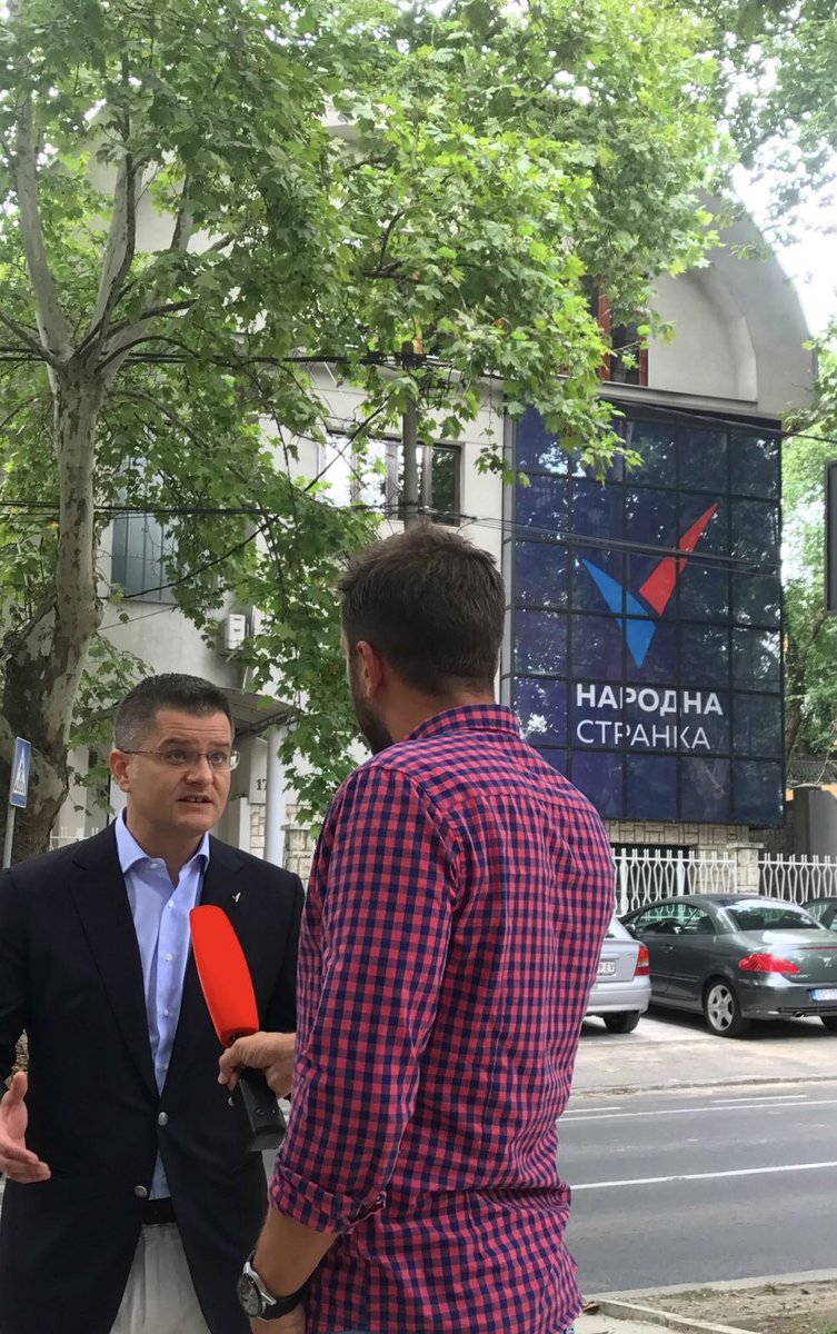 jeremic_vuk's tweet photo. Od danas, @StrankaNarodna je u novim prostorijama.

Adresa nosi u sebi simboliku najvažnijeg razloga našeg nastajanja - BULEVAR OSOBOĐENJA  177.

POSETITE NAS I PRIDRUŽITE NAM SE - DO POBEDE!! ✊️🇷🇸 https://t.co/j1Rn6XjJvY
