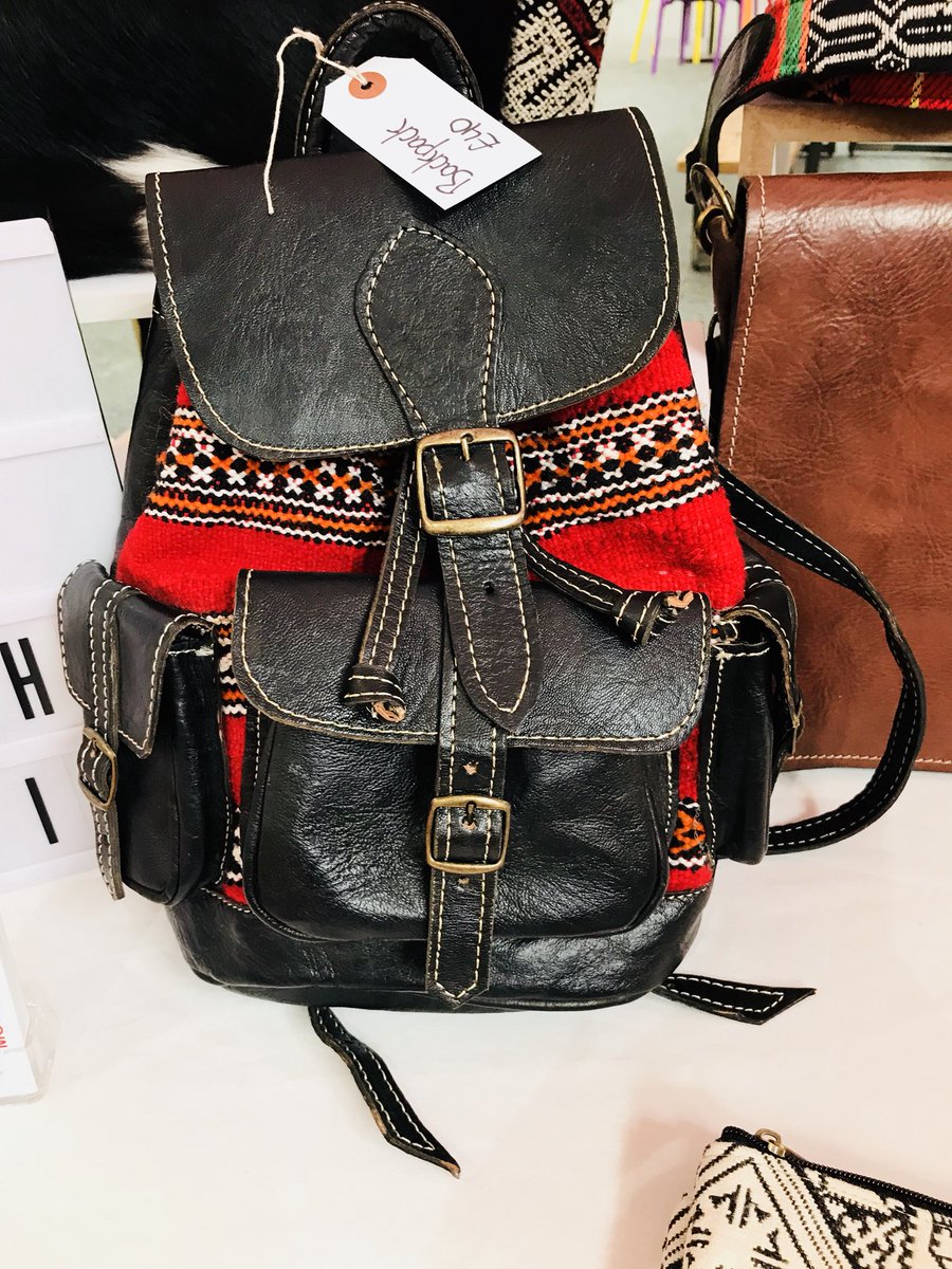 Shambles_Market's tweet photo. Inayah from Morochic has got off to a fantastic start today at @LeedsMarkets with her Moroccan inspired bespoke handbags! #YorkshireDay #yoyoma18 #marketsmatter @marketsmatter @VisitYork @PinderPhil https://t.co/MK9SOlEQ55