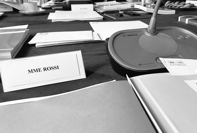 lauriannerossi's tweet photo. #DirectAN #ReformesAN
Dernière réunion du Bureau de l’@AssembleeNat ce matin autour de @FdeRugy avant la fin de cette première année de législature. https://t.co/gqeMvdQrOO