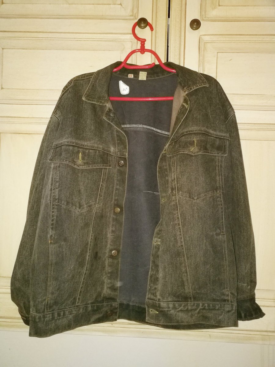 Hop hop hop voilà m'a petite veste de frip customisée avant/après