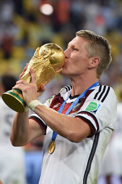 Happy birthday!My hero.
Bastian Schweinsteiger. 