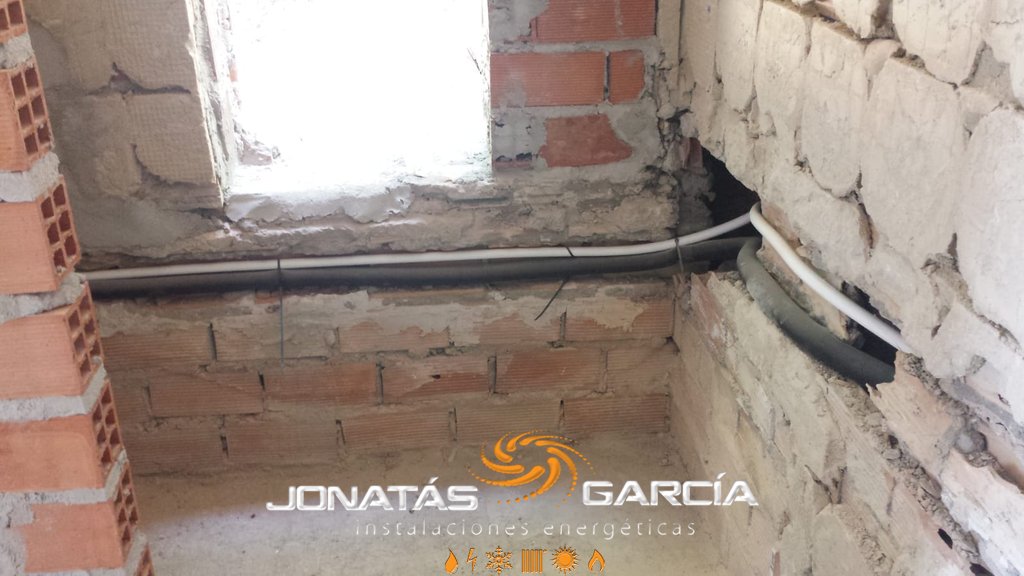 jonatasing's tweet image. Avanzamos en la #reforma de #Marbella:  #fontanería, #saneamiento, #climatización y energía solar. Seguimos trabajando para conseguir el mejor resultado. Si tienes que realizar una reforma completa, si quieres incorporar nuevas tecnologías, ... confía en nosotros. 📱 654 06 81 59
