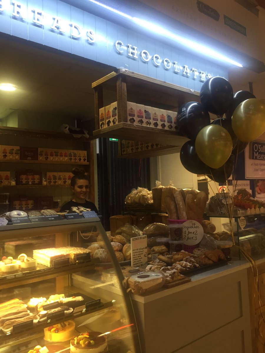 HassettsBakery's tweet photo. The English market is Celebrating a massive 230 years today😍we are so proud to be part of the Market. It's an Irish Institution not just a cork one and Guess whose making the cake the celebrate it all? HASSETTS.. pics to follow later😍 #hassetts #englishmarket #230years #artisan https://t.co/JdvMJ0TYXz