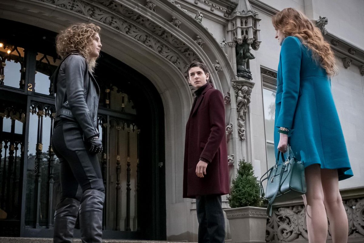 Gotham_Kitty's tweet image. It's a Cat's life