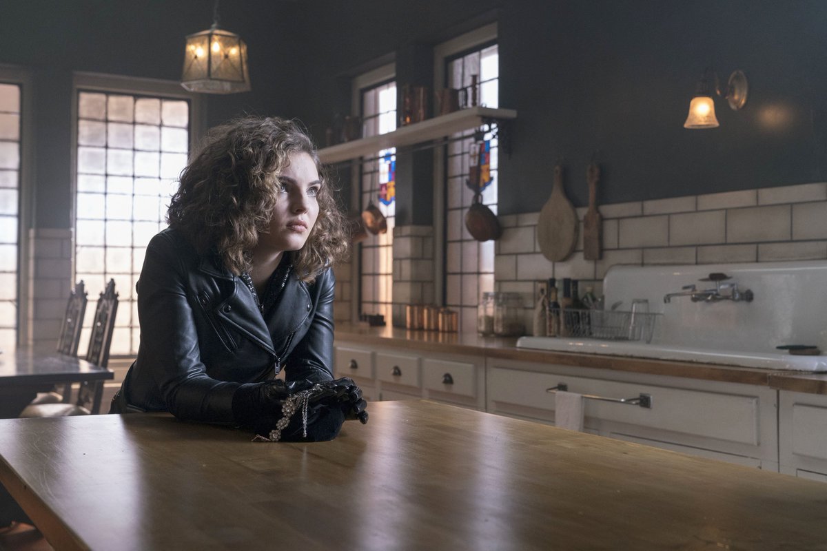 Gotham_Kitty's tweet image. It's a Cat's life