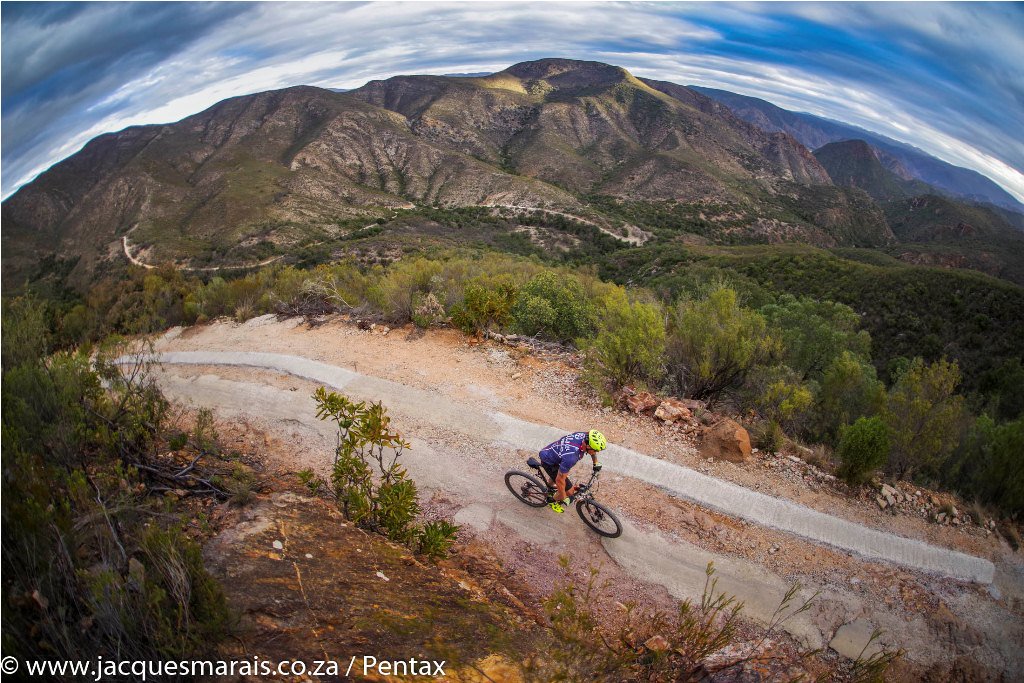 Diverge_info's tweet photo. News: #WikusVanDerWalt, the founder of @EcoBoundMTB, will be making his #TransBaviaans debut in the Repeat this month. After 15 years of organising Wikus eventually gets to ride his own event, & will be doing so on the new @MomsenBikes #VipaUltra. https://t.co/lee1XBB1og https://t.co/929knlN166